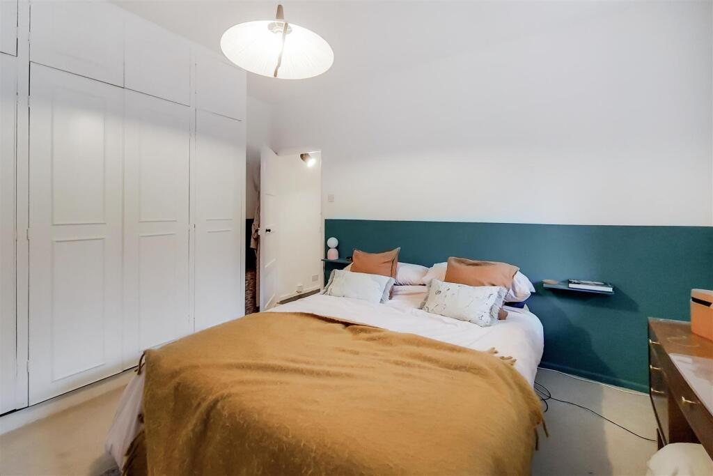 2 bed 1st Floor Flat for rent in Fulham. From LDB - London