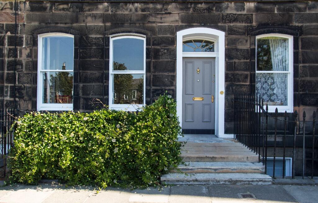 2 bed 1st Floor Flat for rent in Edinburgh. From 1LET - Edinburgh 2 bed 1st Floor Flat for rent in Edinburgh. From 1LET - Edinburgh