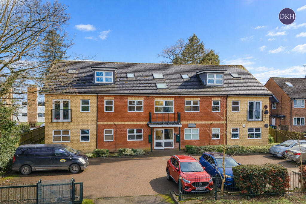 2 bed Apartment for rent in Watford. From Dey King and Haria Estate Agents - Watford