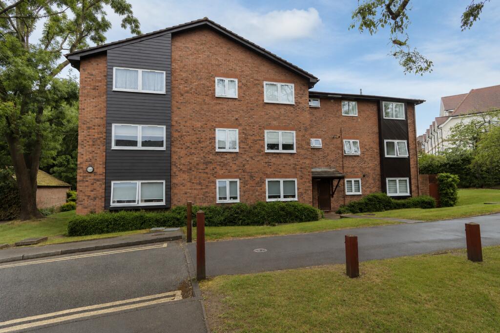 2 bed Apartment for rent in Northwood. From Dey King and Haria Estate Agents - Watford