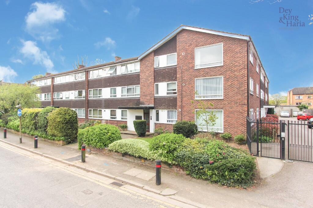 2 bed Apartment for rent in Watford. From Dey King and Haria Estate Agents - Watford