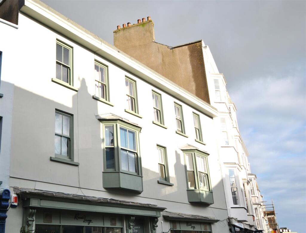 1 bed 1st Floor Flat for rent in Tenby. From Birt & Co - Tenby