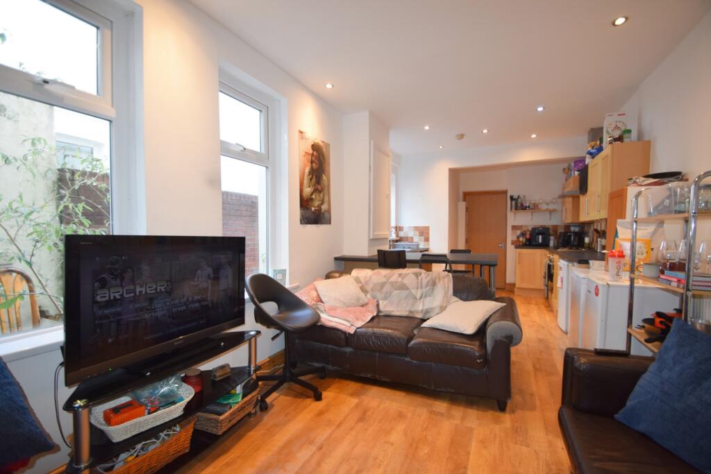 6 bed Detached for rent in Cardiff. From 2 Let 2 - Cardiff 6 bed Detached for rent in Cardiff. From 2 Let 2 - Cardiff
