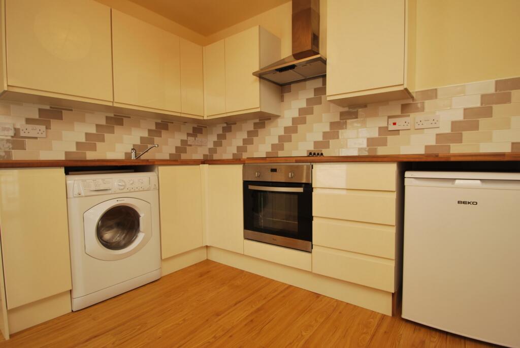 1 bed 1st Floor Flat for rent in Cardiff. From 2 Let 2 - Cardiff