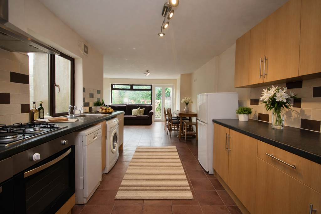 9 bed Detached for rent in Cardiff. From 2 Let 2 - Cardiff 9 bed Detached for rent in Cardiff. From 2 Let 2 - Cardiff