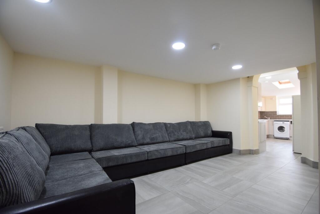 7 bed Detached for rent in Cardiff. From 2 Let 2 - Cardiff 7 bed Detached for rent in Cardiff. From 2 Let 2 - Cardiff