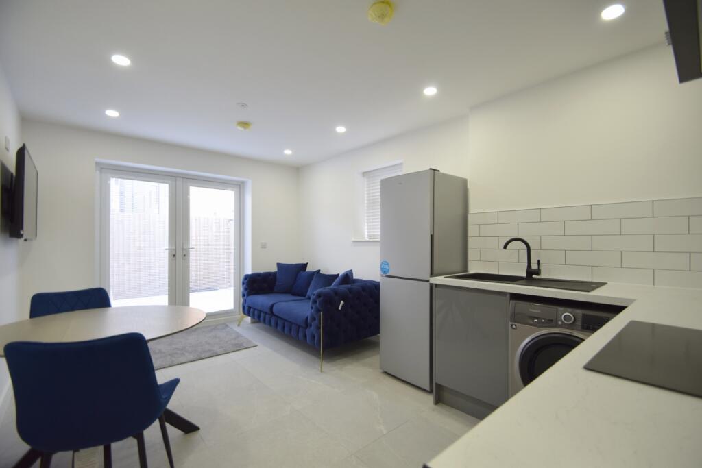 1 bed 1st Floor Flat for rent in Cardiff. From 2 Let 2 - Cardiff