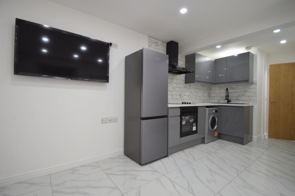 1 bed 1st Floor Flat for rent in Cardiff. From 2 Let 2 - Cardiff