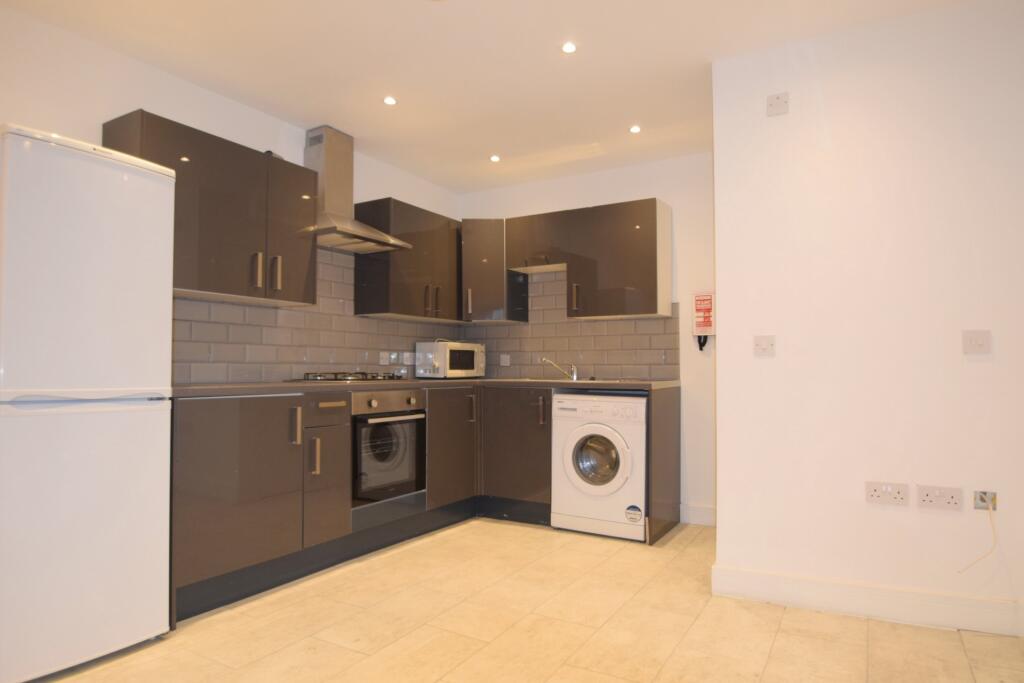 1 bed 1st Floor Flat for rent in Cardiff. From 2 Let 2 - Cardiff