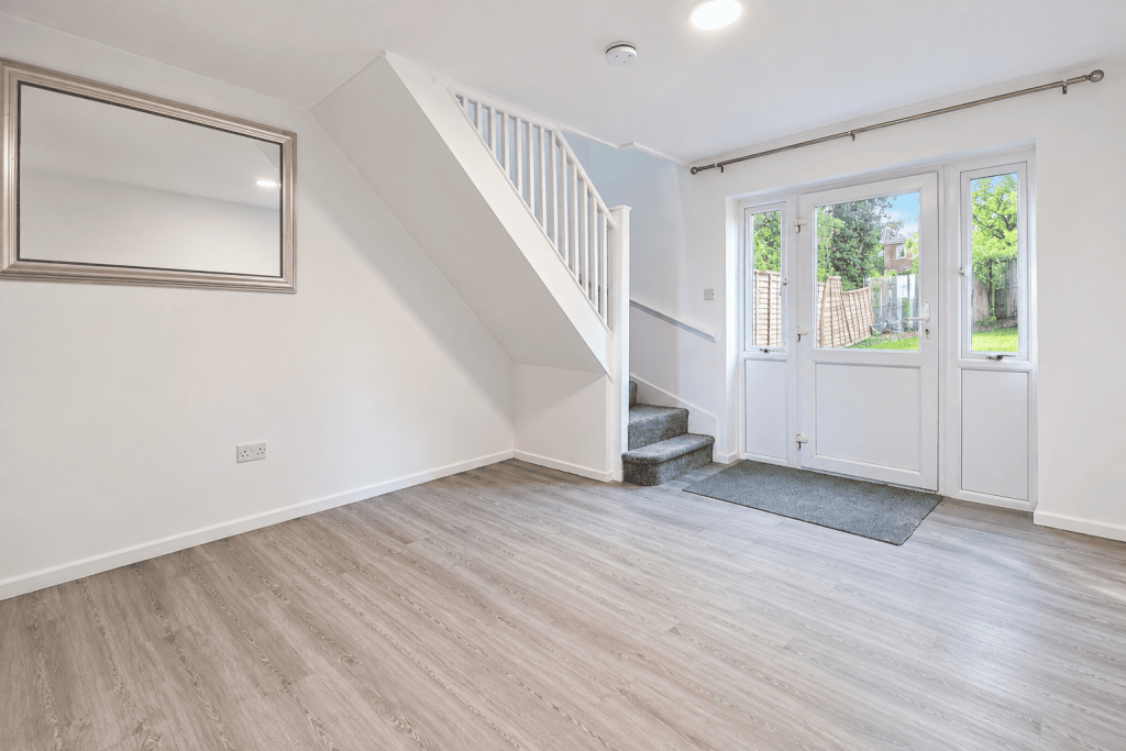 2 bed Detached for rent in Caerphilly. From 2 Let 2 - Cardiff