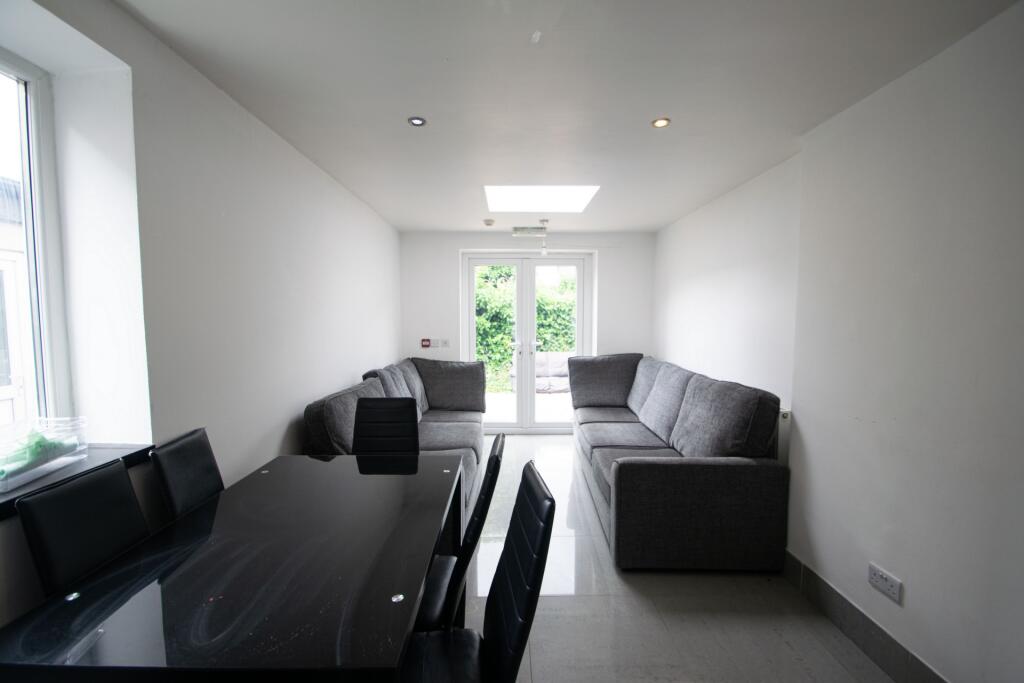 7 bed Detached for rent in Cardiff. From 2 Let 2 - Cardiff 7 bed Detached for rent in Cardiff. From 2 Let 2 - Cardiff