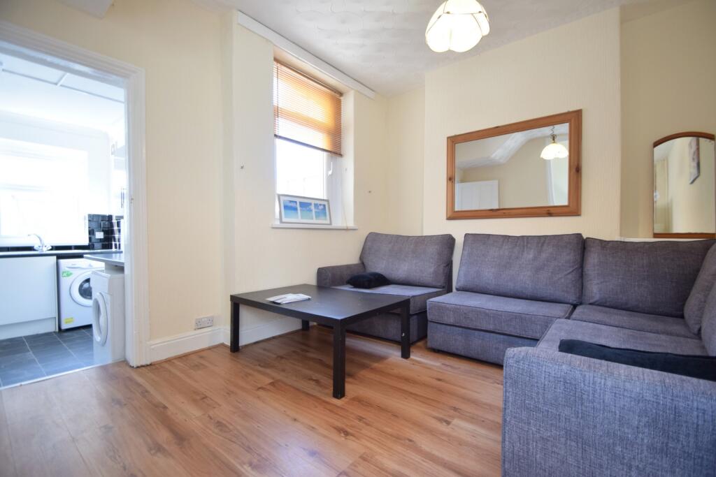 3 bed 1st Floor Flat for rent in Cardiff. From 2 Let 2 - Cardiff 3 bed 1st Floor Flat for rent in Cardiff. From 2 Let 2 - Cardiff