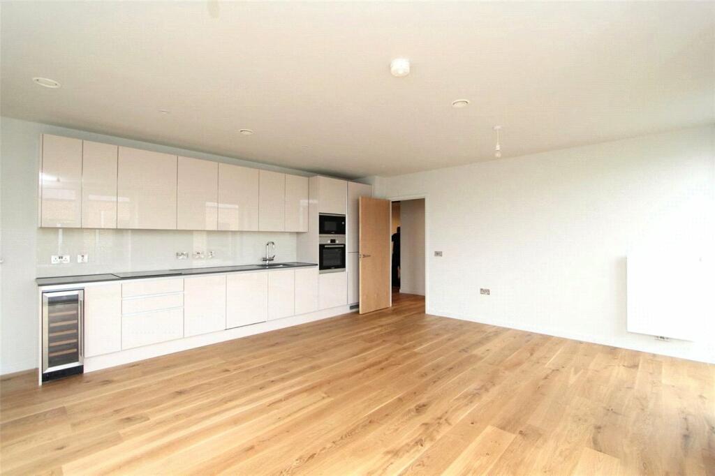 2 bed Apartment for rent in Brentford. From Winkworth - Ealing and Acton
