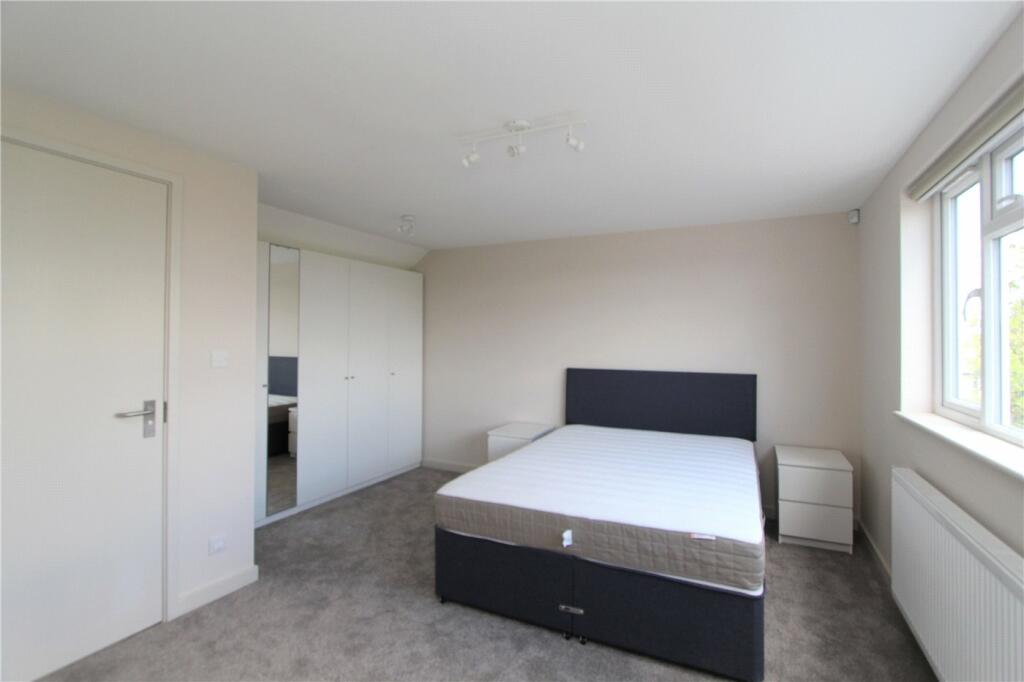 2 bed Apartment for rent in London. From Winkworth - Ealing & Acton