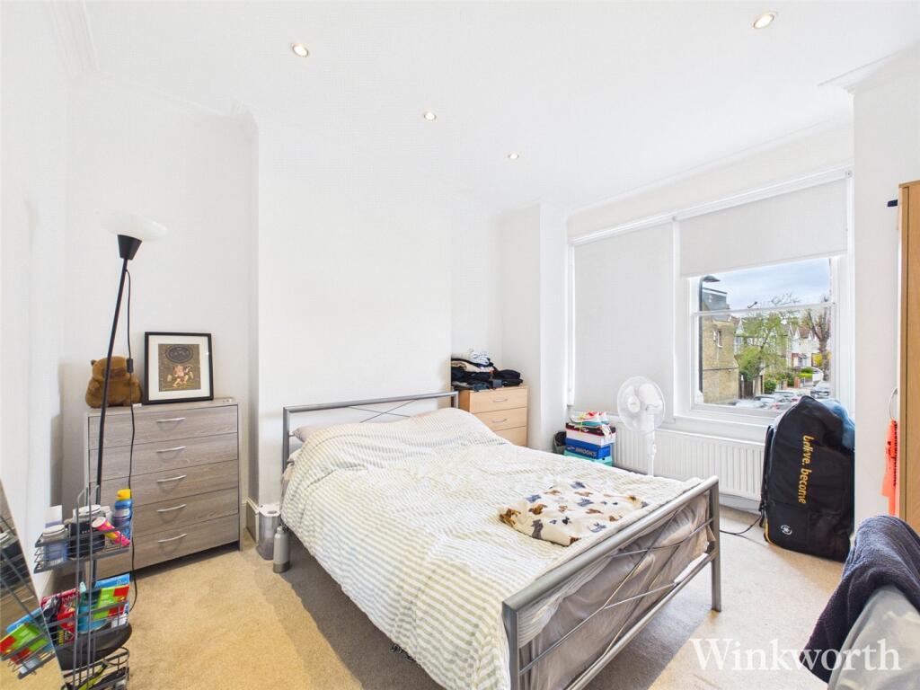 2 bed Apartment for rent in London. From Winkworth - Ealing & Acton