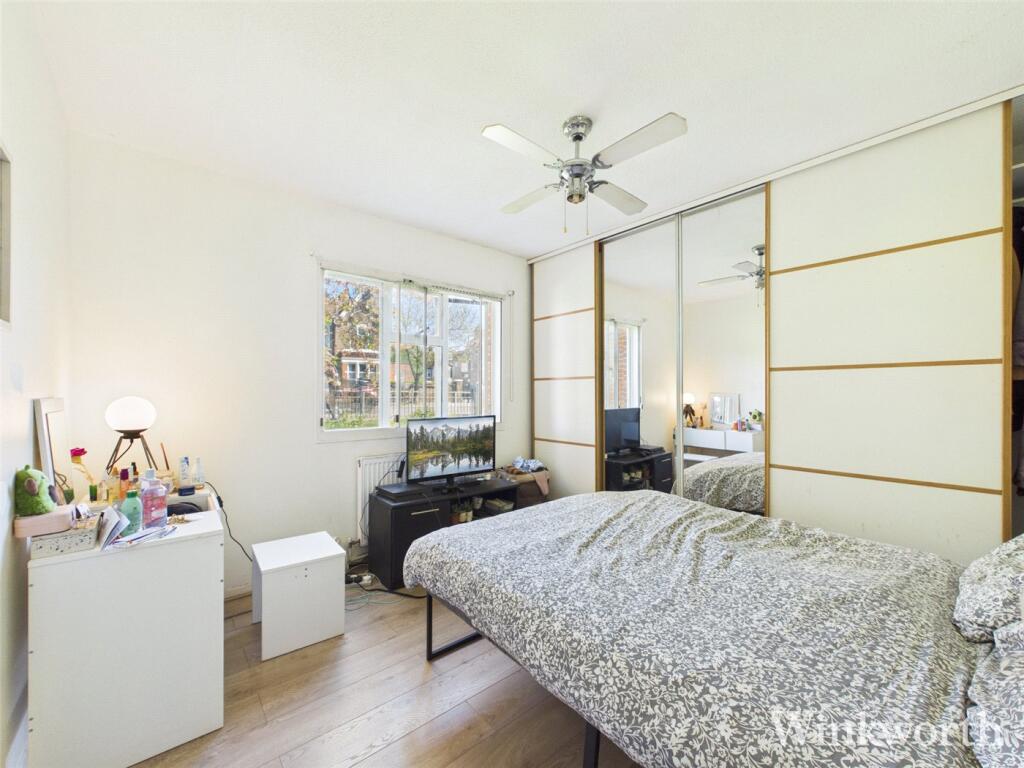 1 bed Apartment for rent in Acton. From Winkworth - Ealing & Acton