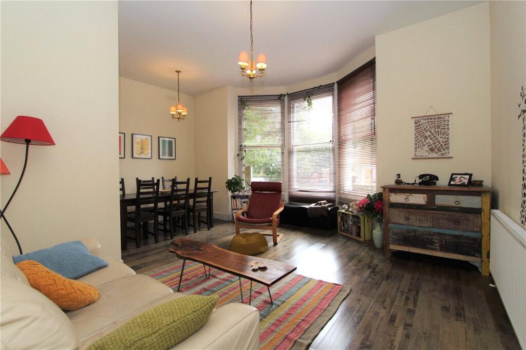 2 bed Apartment for rent in Acton. From Winkworth - Ealing & Acton