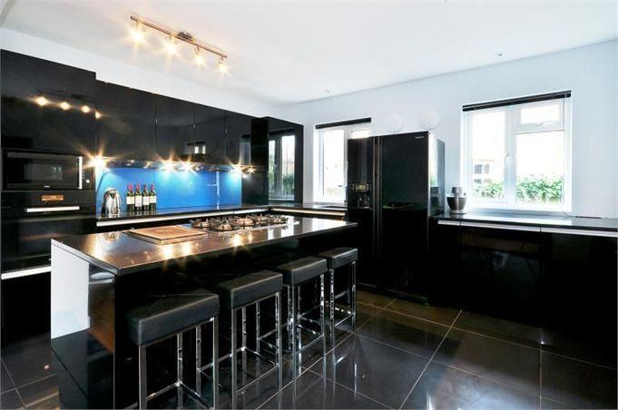 2 bed Apartment for rent in Acton. From Winkworth - Ealing & Acton