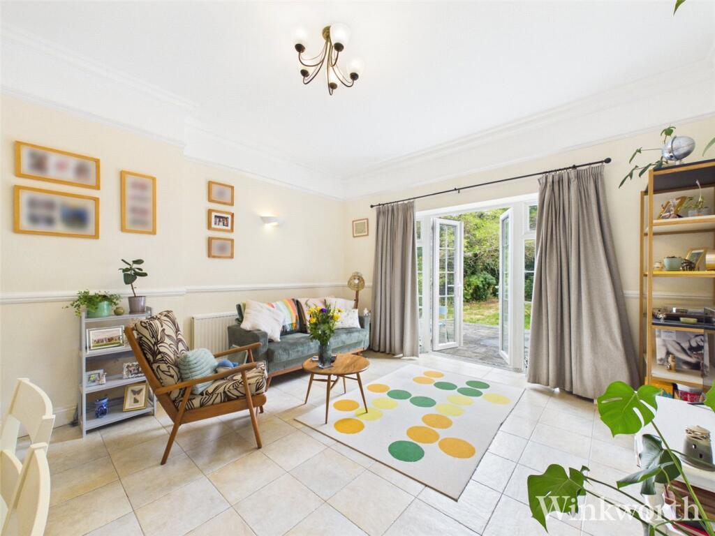 2 bed Apartment for rent in Acton. From Winkworth - Ealing & Acton
