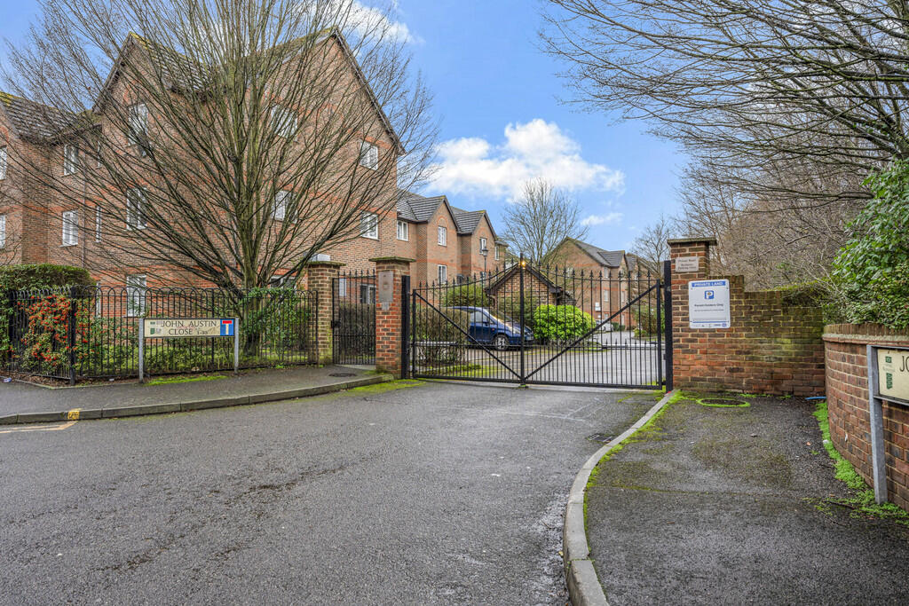 2 bed Apartment for rent in Kingston upon Thames. From Stack and Bonner - Kingston upon Thames