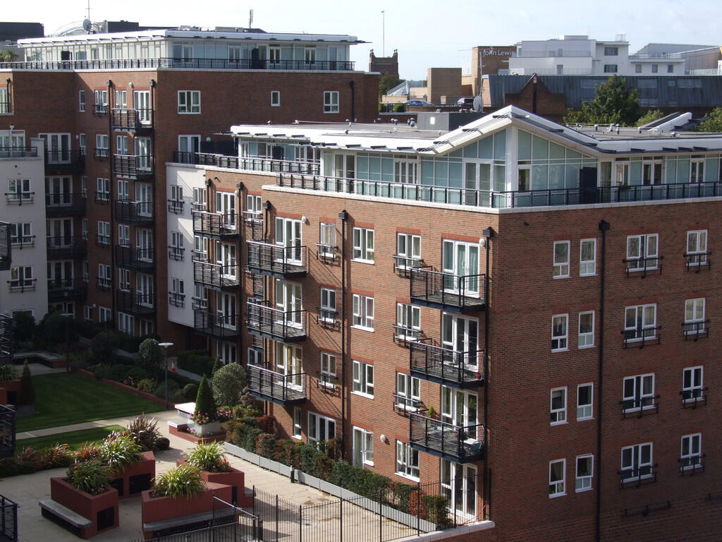 2 bed Apartment for rent in Kingston upon Thames. From Stack and Bonner - Kingston upon Thames 2 bed Apartment for rent in Kingston upon Thames. From Stack and Bonner - Kingston upon Thames