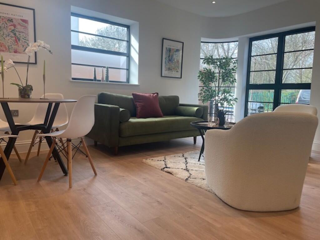 3 bed Apartment for rent in Surbiton. From Stack and Bonner - Kingston upon Thames