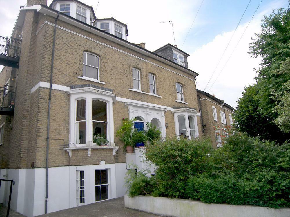 2 bed Flat for rent in Twickenham. From Chase Buchanan - St. Margarets Office