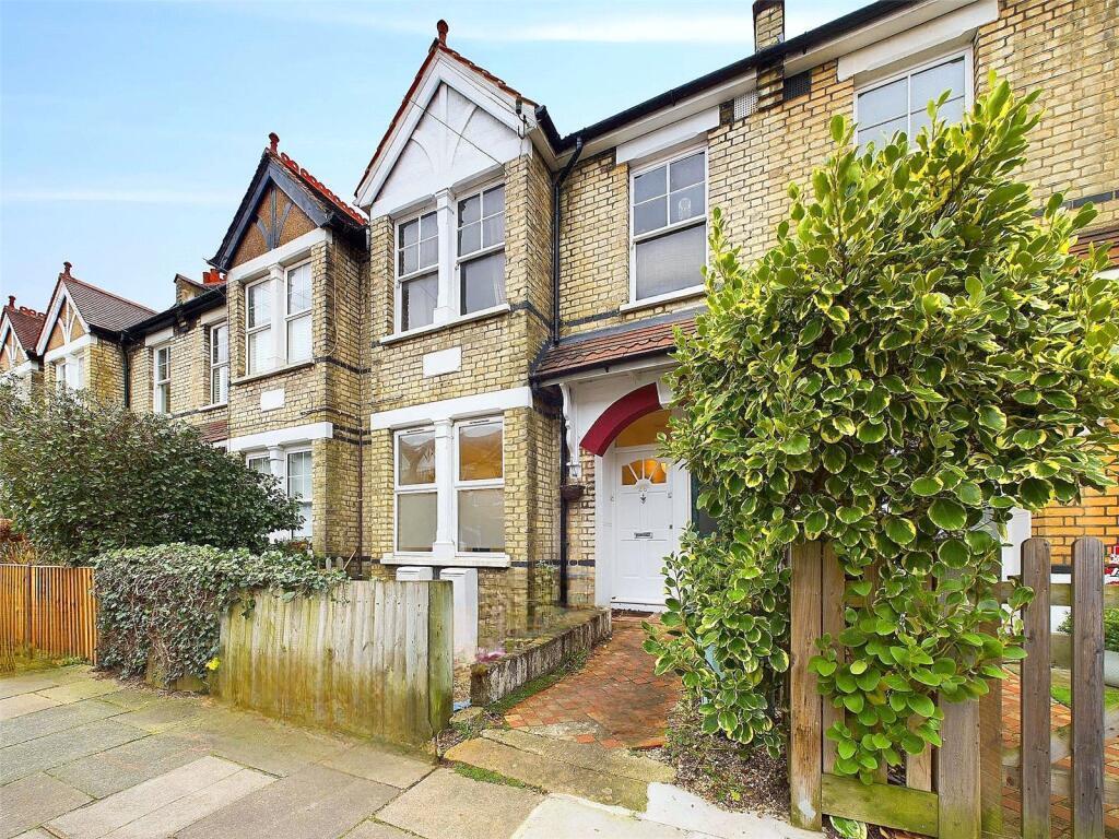 2 bed Annexe for rent in Twickenham. From Chase Buchanan - St. Margarets Office