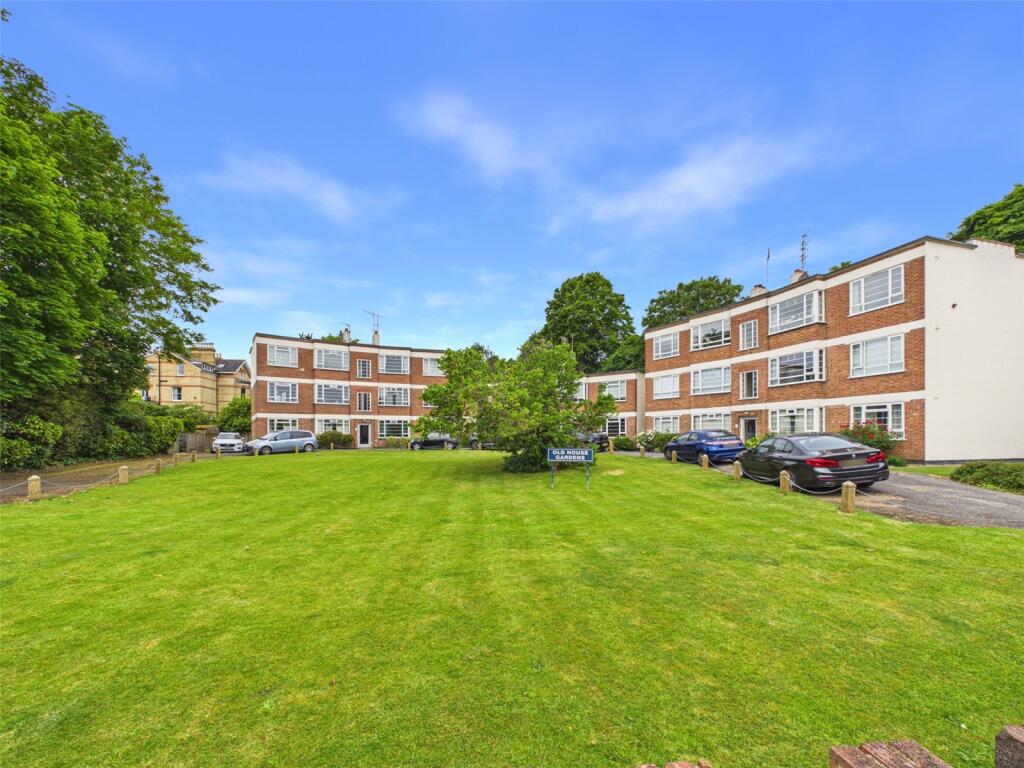2 bed Apartment for rent in Twickenham. From Chase Buchanan - St. Margarets Office 2 bed Apartment for rent in Twickenham. From Chase Buchanan - St. Margarets Office