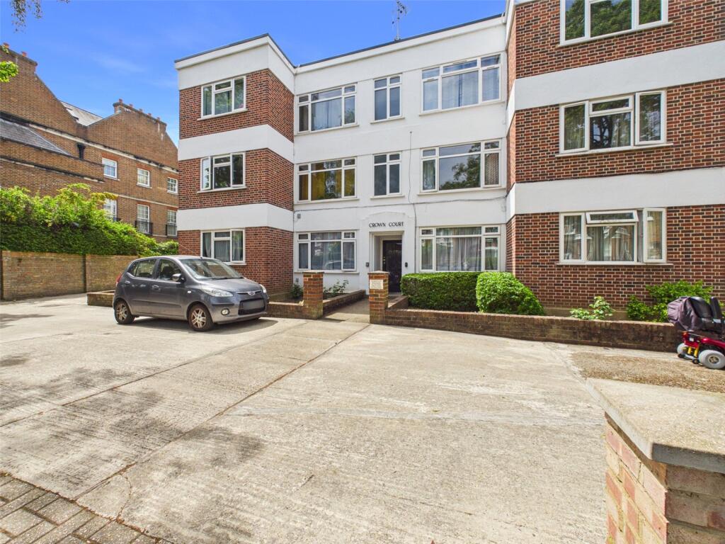 1 bed Apartment for rent in Twickenham. From Chase Buchanan - St. Margarets Office