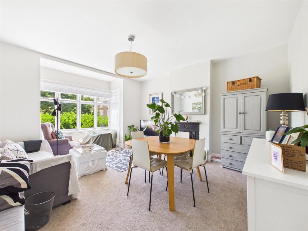 4 bed Apartment for rent in Twickenham. From Chase Buchanan - St. Margarets Office
