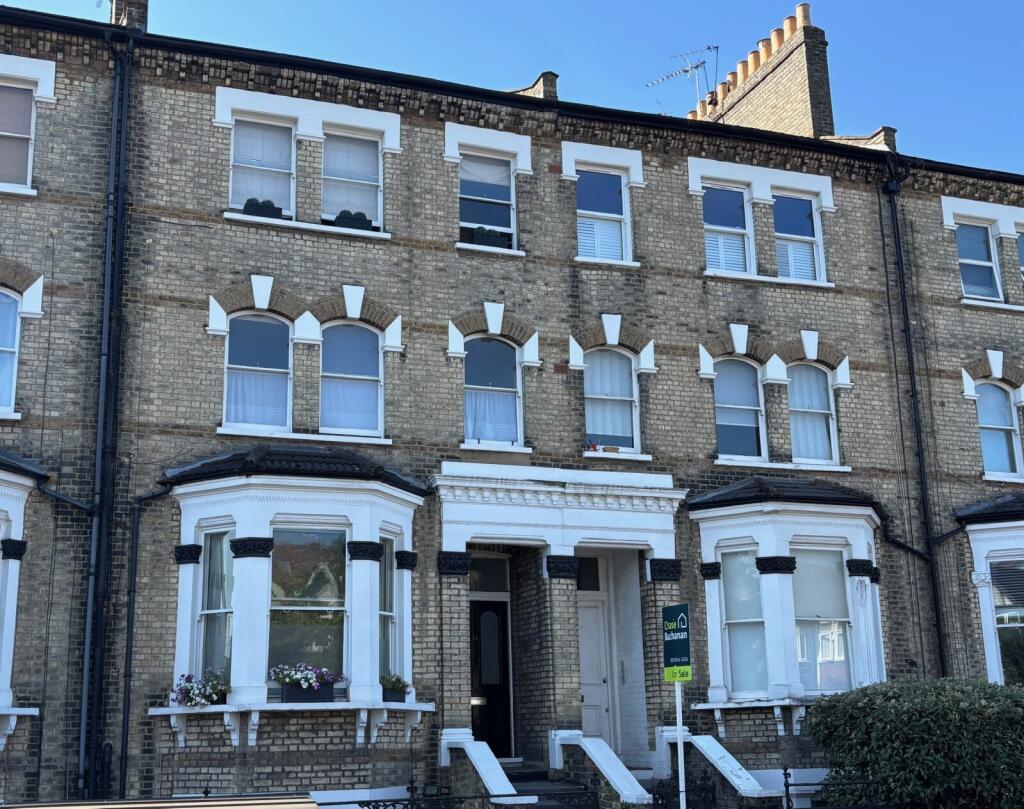 4 bed Apartment for rent in Twickenham. From Chase Buchanan - St. Margarets Office