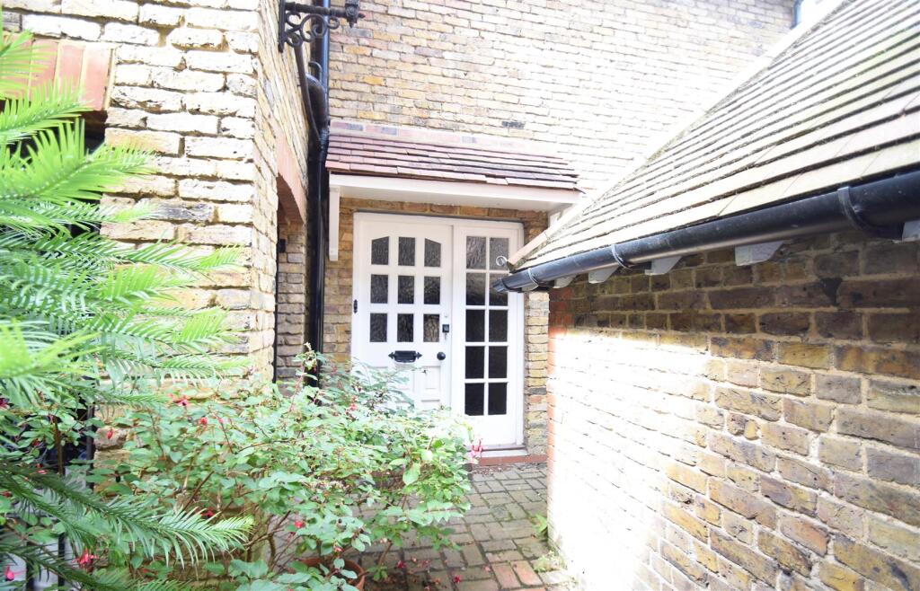 0 bed Apartment for rent in Twickenham. From Chase Buchanan - St. Margarets Office