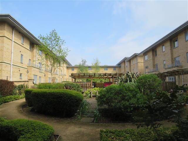 3 bed 1st Floor Flat for rent in Bletchley. From Courtyard