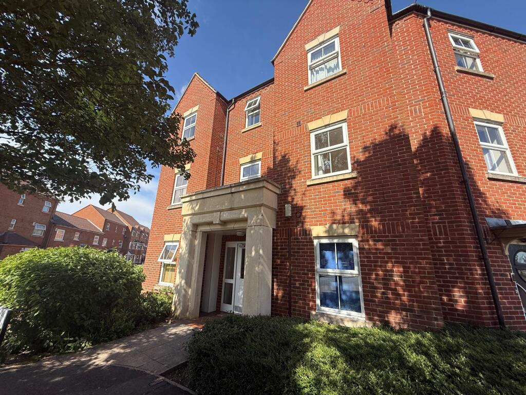 2 bed 1st Floor Flat for rent in Bletchley. From Courtyard