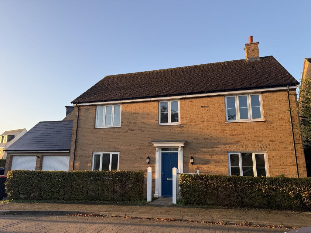 4 bed Detached for rent in Moulsoe. From Courtyard