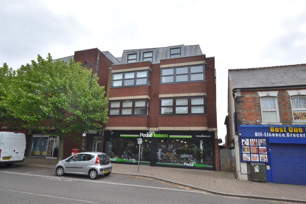 2 bed Apartment for rent in Fleet. From Nicholsons - Fleet 2 bed Apartment for rent in Fleet. From Nicholsons - Fleet