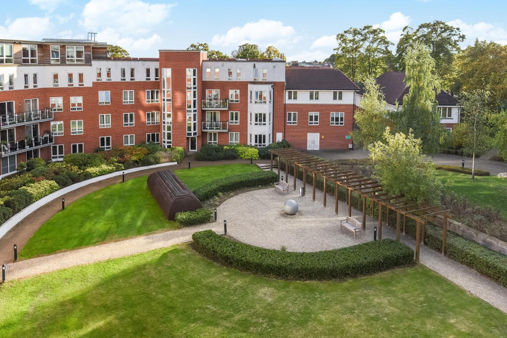 2 bed 1st Floor Flat for rent in London. From Hetheringtons - Lettings - South Woodford