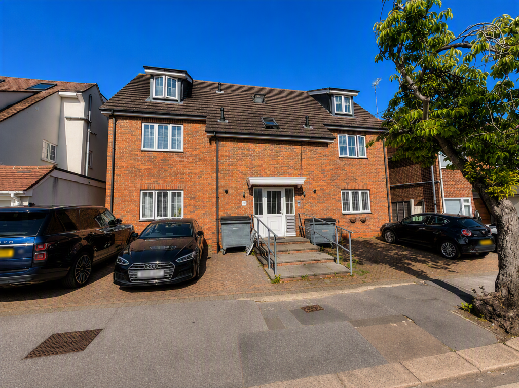2 bed 1st Floor Flat for rent in Woodford. From Hetheringtons - Lettings - South Woodford