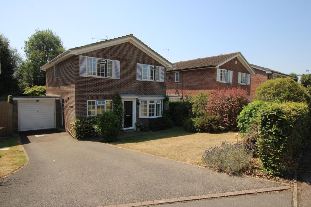 4 bed Detached for rent in Haywards Heath. From Arington - Burgess Hill