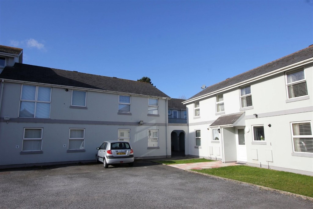 2 bed Ground Floor Flat for rent in Torquay. From Property Ladder Devon Ltd - Property Ladder Paignton