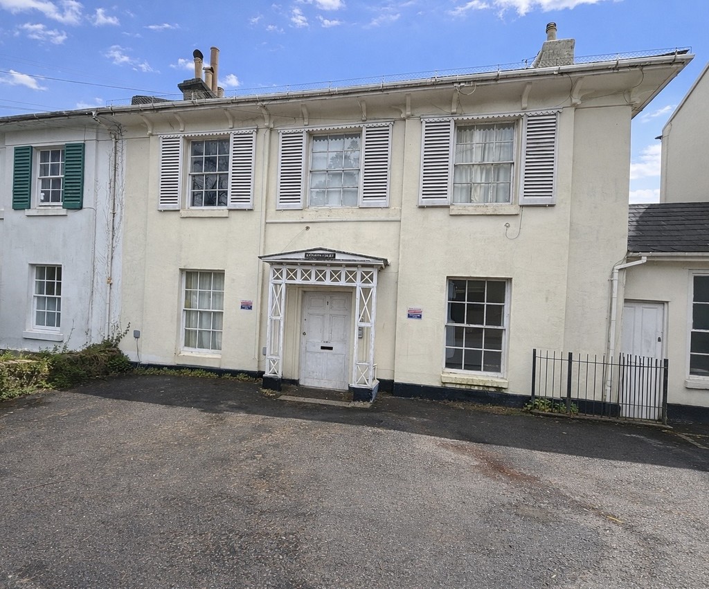 1 bed Ground Floor Flat for rent in Torquay. From Property Ladder Devon Ltd - Property Ladder Paignton