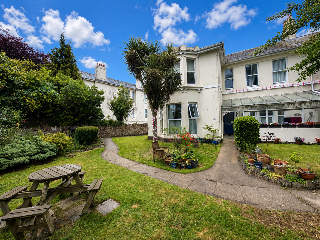 1 bed 1st Floor Flat for rent in Paignton. From Property Ladder Devon Ltd - Property Ladder Paignton