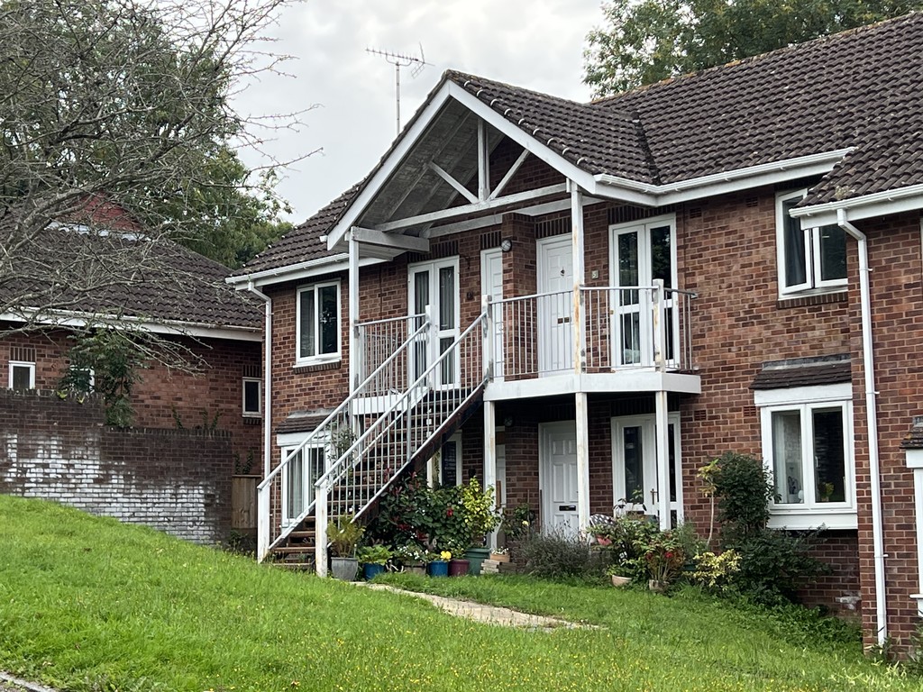 1 bed Apartment for rent in Newton Abbot. From Property Ladder Devon Ltd - Property Ladder Paignton 1 bed Apartment for rent in Newton Abbot. From Property Ladder Devon Ltd - Property Ladder Paignton