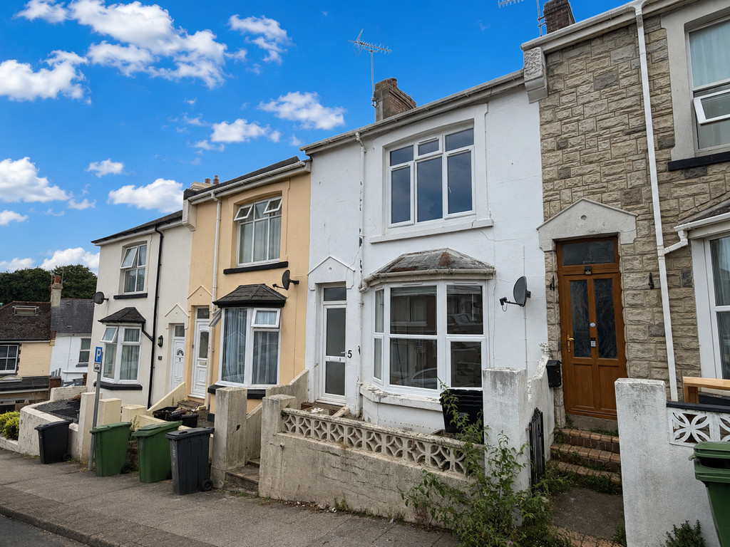 3 bed Mid Terraced House for rent in Paignton. From Property Ladder Devon Ltd - Property Ladder Paignton