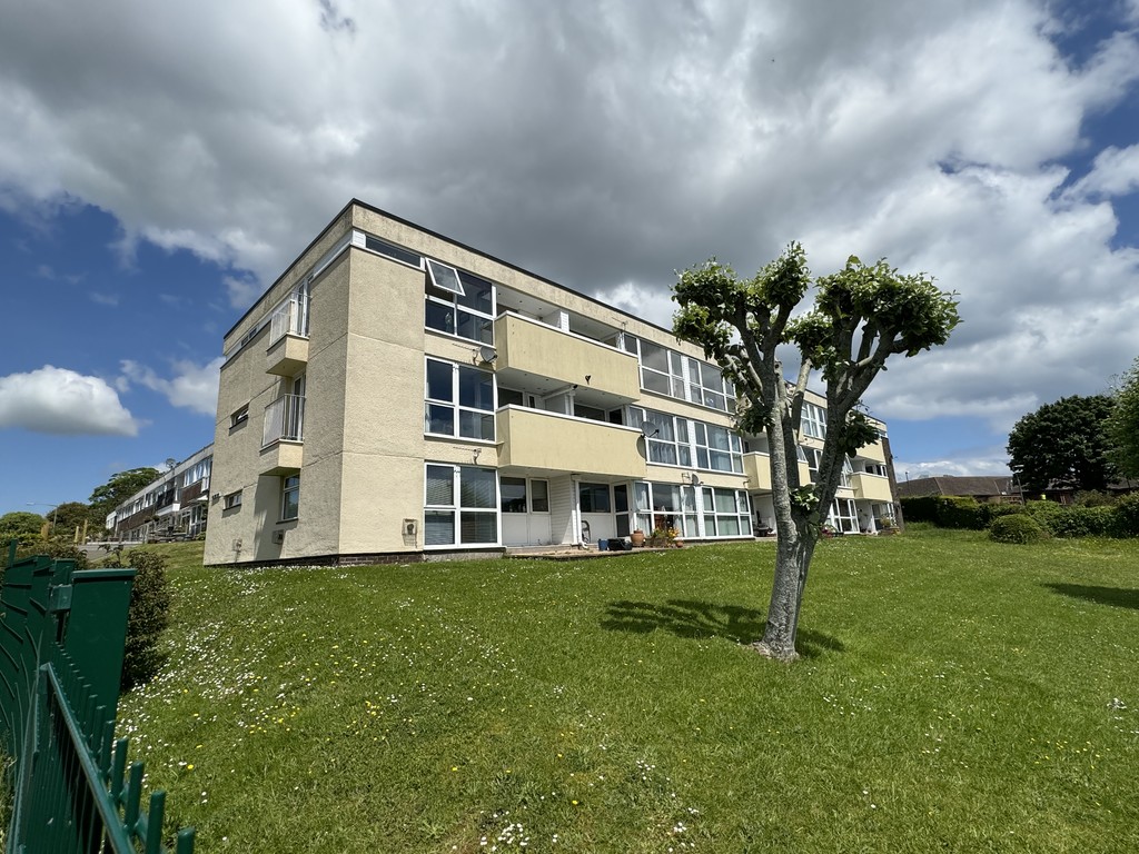 2 bed Apartment for rent in Torquay. From Property Ladder Devon Ltd - Property Ladder Paignton