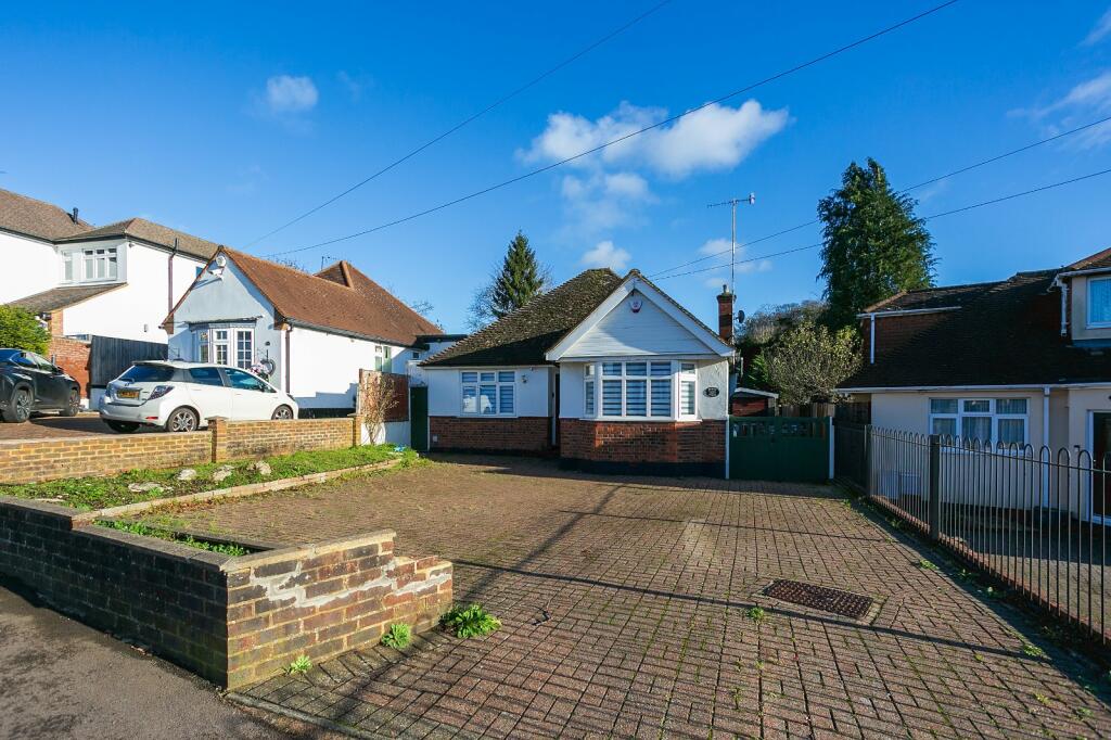 3 bed Bungalow for rent in Watford. From Imagine - Watford