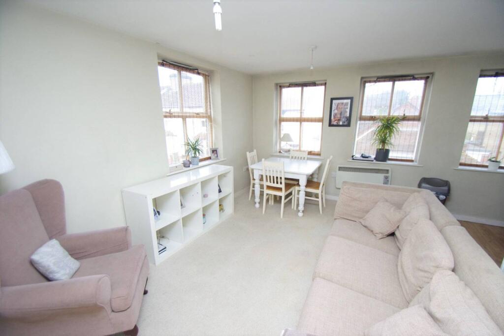 2 bed 1st Floor Flat for rent in Watford. From Imagine - Watford