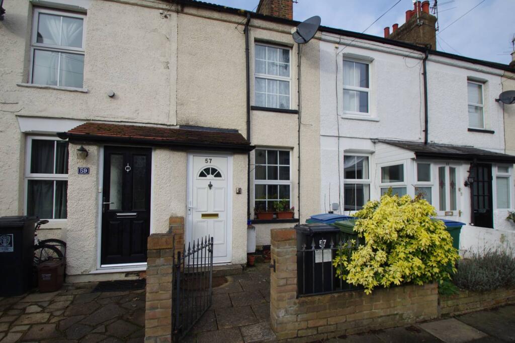 2 bed Mid Terraced House for rent in Watford. From Imagine - Watford