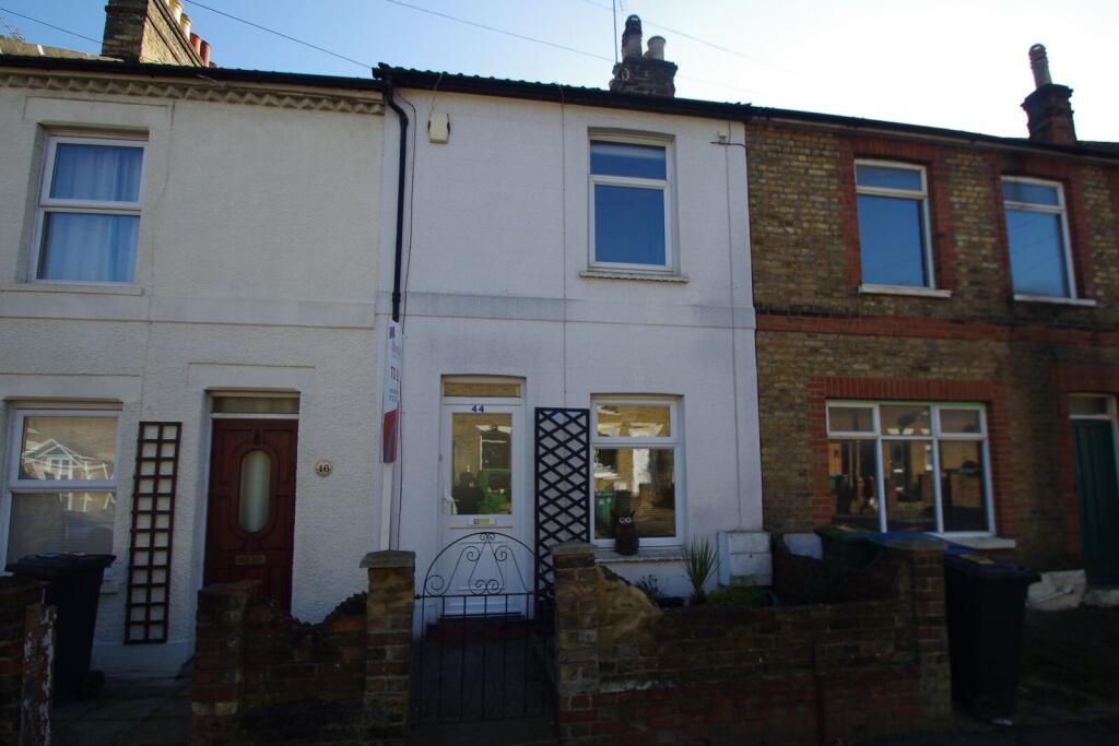 2 bed Mid Terraced House for rent in Watford. From Imagine - Watford